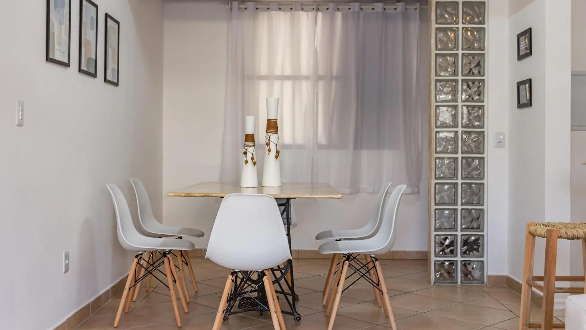 Apartamento Garden Com 2 Suites Em Jurere Jur21 Florianopolis 0*,  Brazil